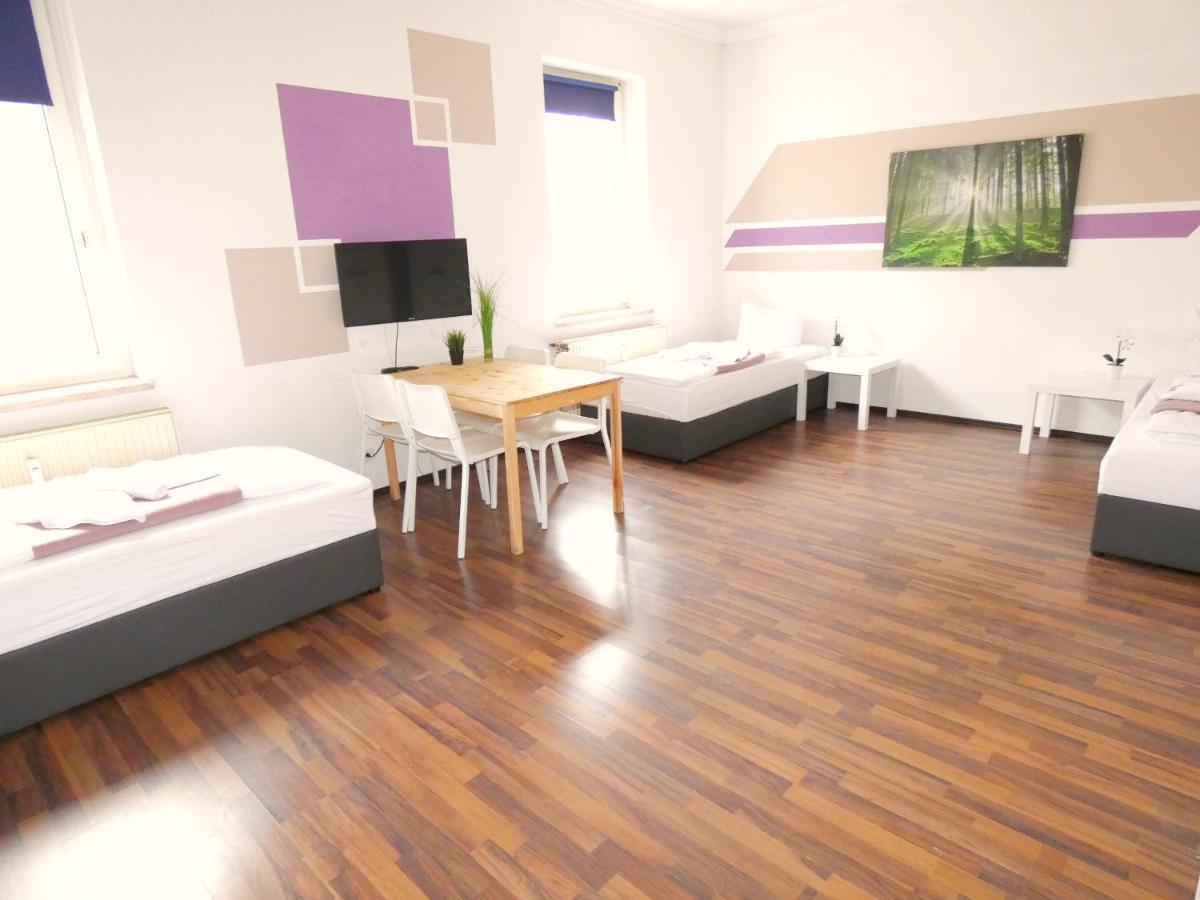 Sunnyhome Monteurwohnungen Und Apartments In Schwandorf Buitenkant foto